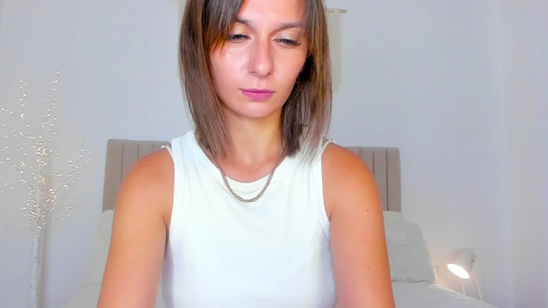 Gallery image thumbnail from M1ss_arina's myfreecams stream on, 07/07/2025, 09:23 image 13 of 20