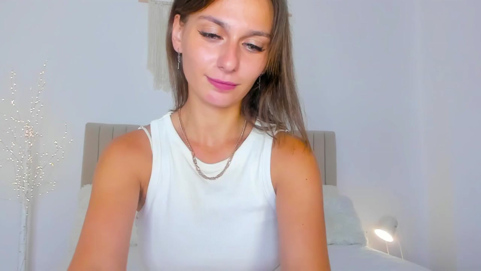 Gallery image thumbnail from M1ss_arina's myfreecams stream on, 07/07/2025, 13:37 image 1 of 20