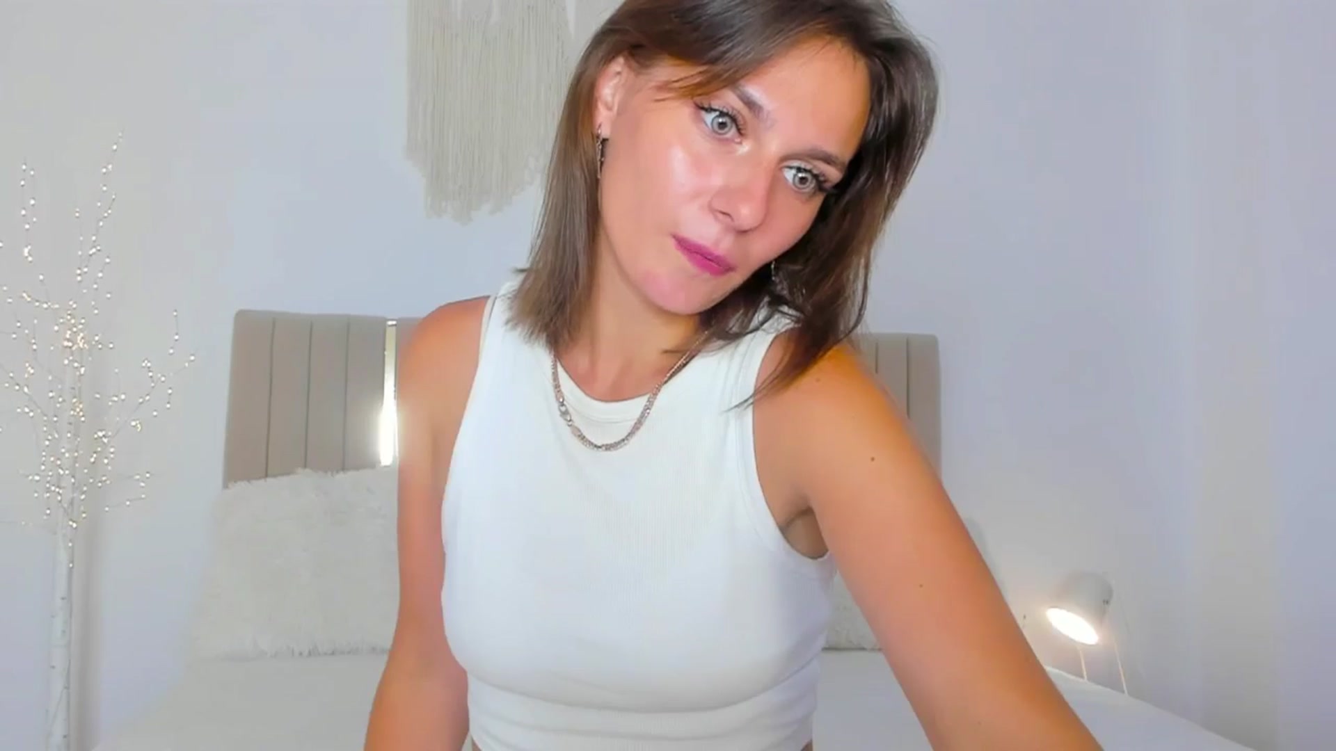 Gallery image thumbnail from M1ss_arina's myfreecams stream on, 07/07/2025, 13:37 image 20 of 20