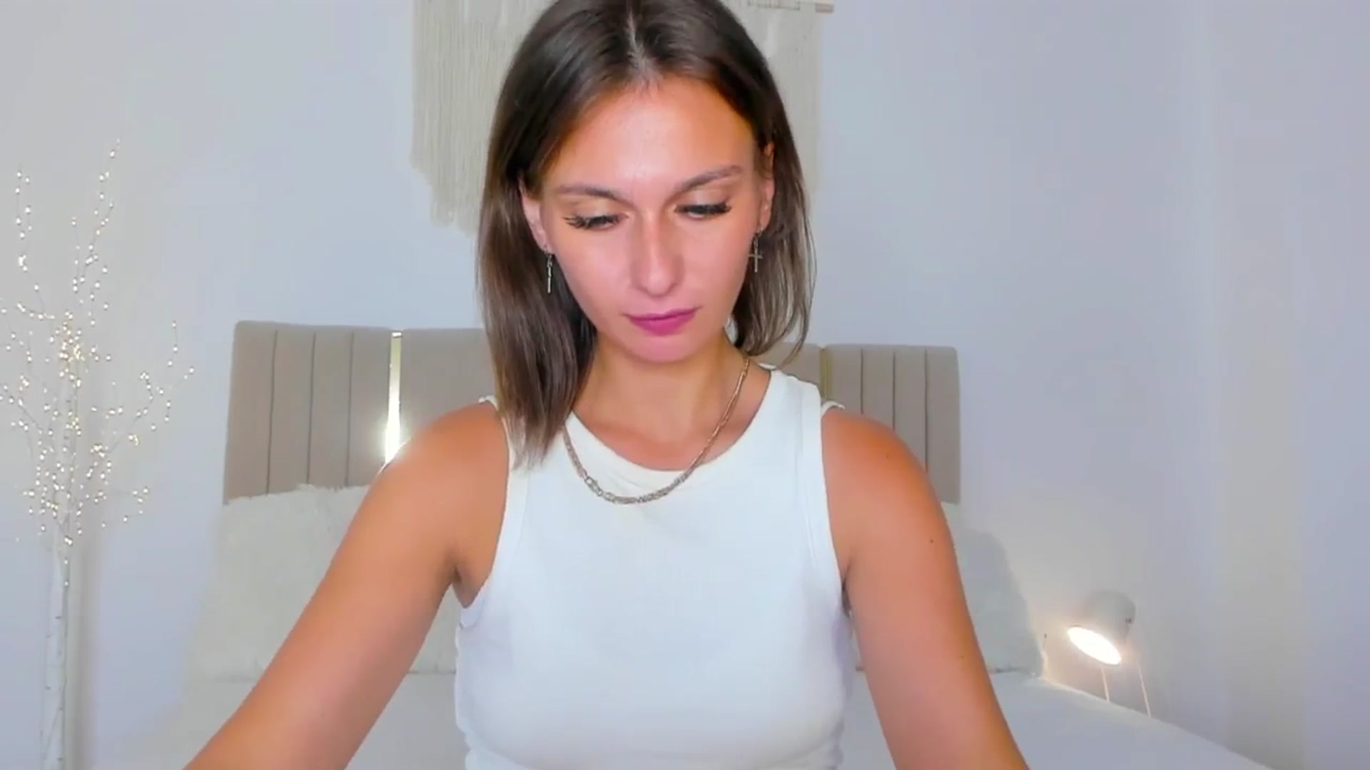 Gallery image thumbnail from M1ss_arina's myfreecams stream on, 07/07/2025, 13:37 image 17 of 20