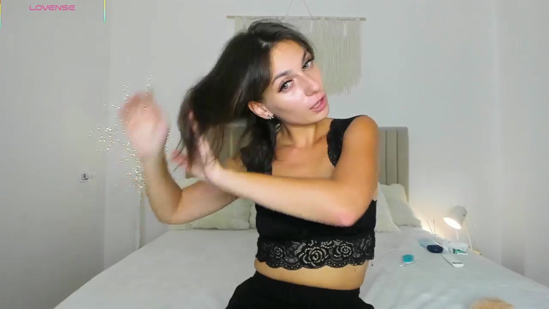 Gallery image thumbnail from M1ss_arina's myfreecams stream on, 07/17/2025, 14:01 image 14 of 20