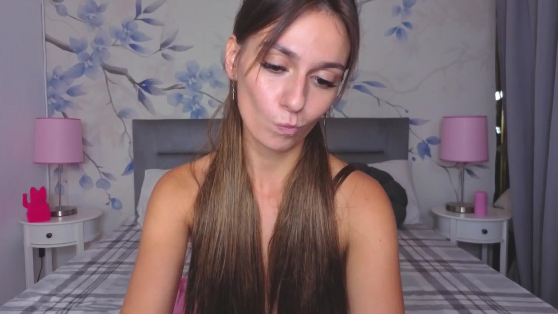 Gallery image thumbnail from M1ss_arina's myfreecams stream on, 08/03/2025, 14:08 image 15 of 20