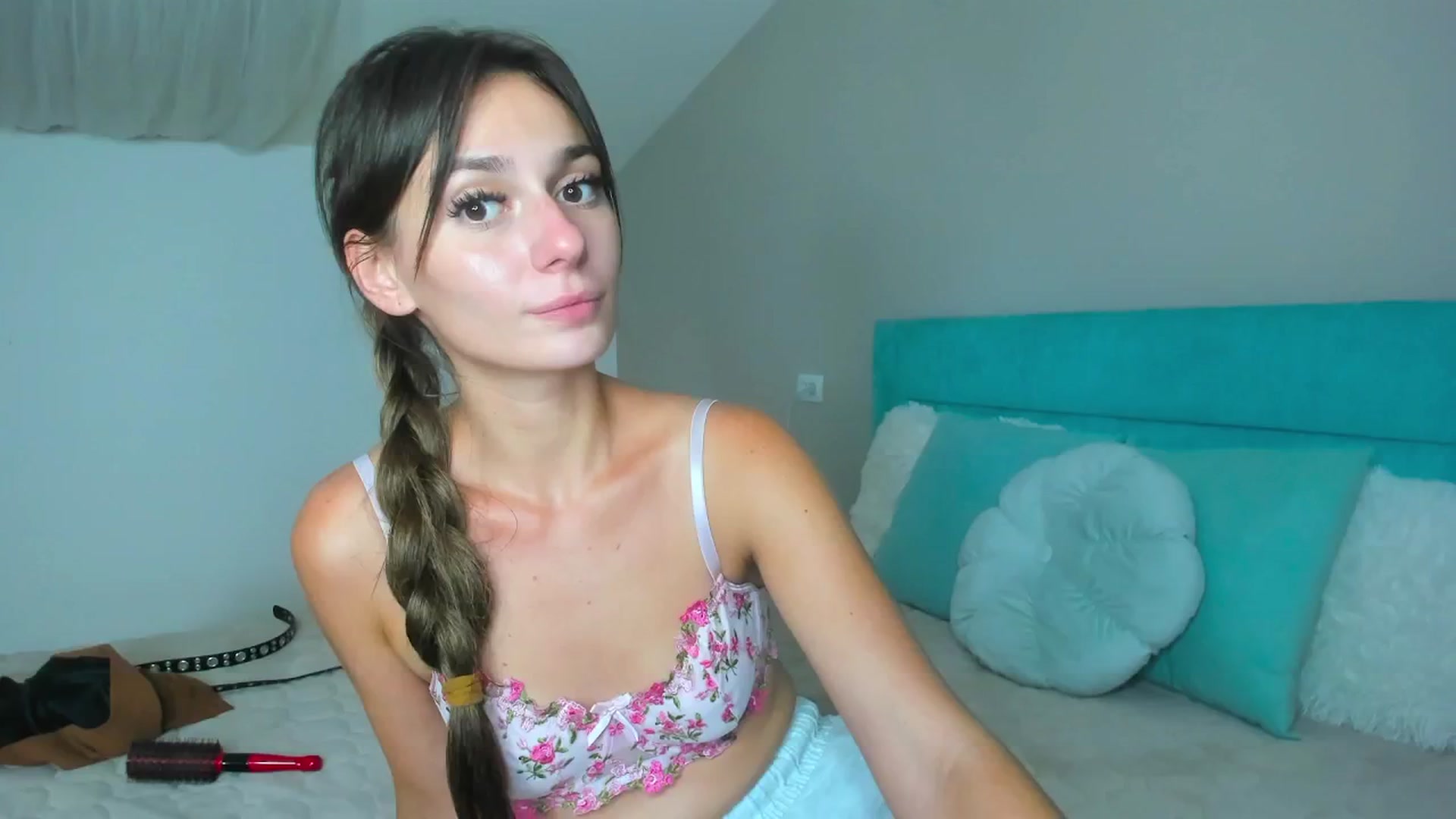 Gallery image thumbnail from M1ss_arina's myfreecams stream on, 08/17/2025, 11:24 image 8 of 20