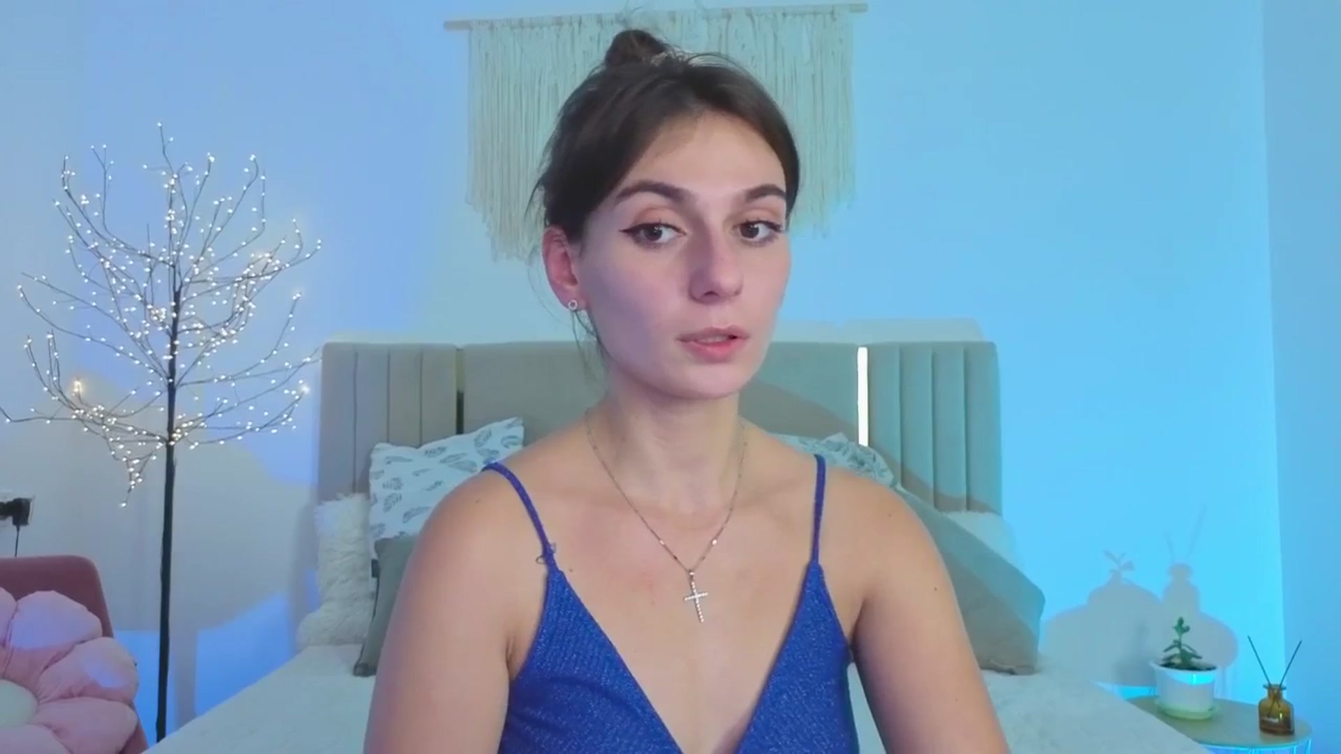 Gallery image thumbnail from M1ss_arina's myfreecams stream on, 11/23/2025, 02:55 image 6 of 20