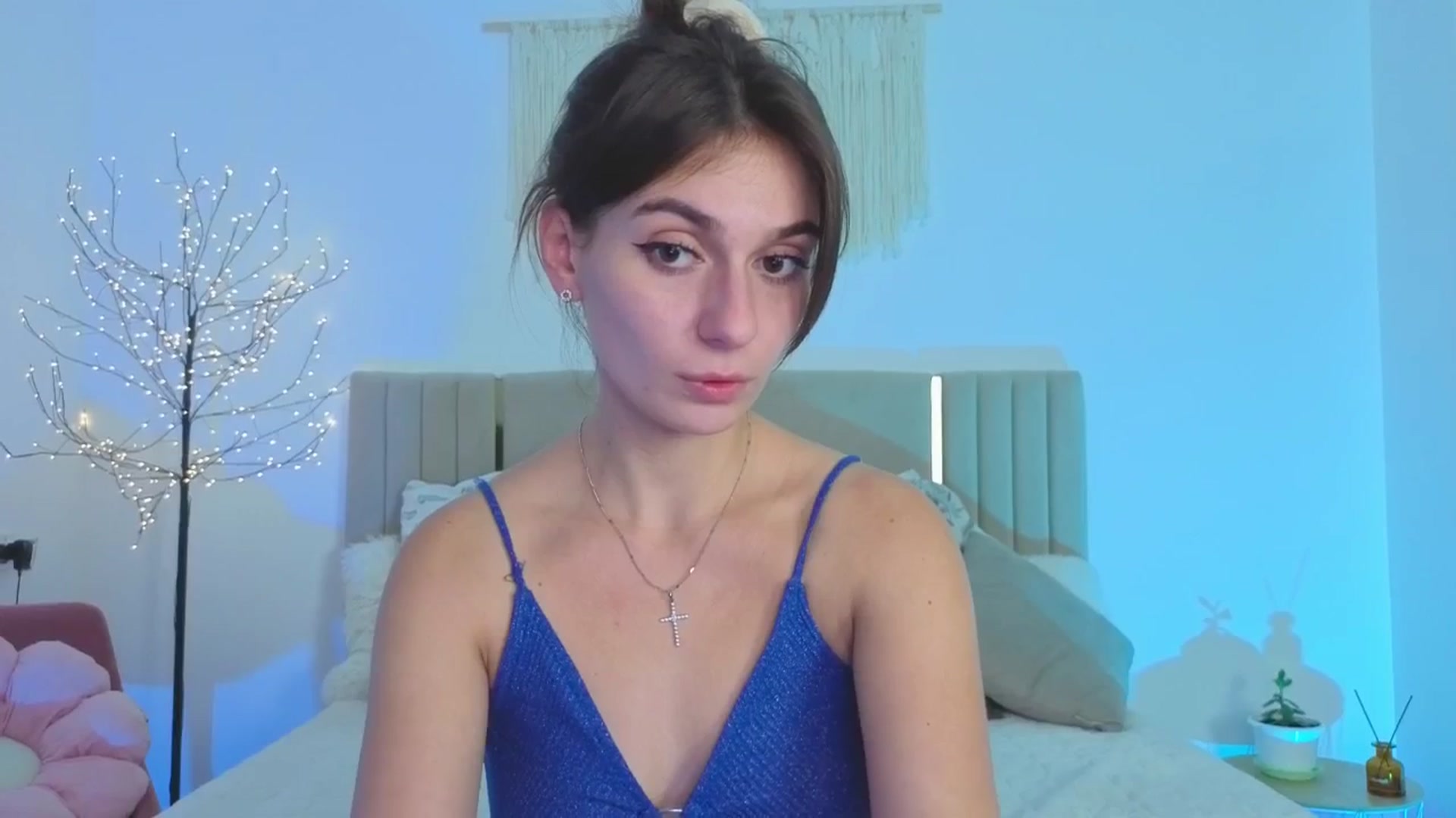 Gallery image thumbnail from M1ss_arina's myfreecams stream on, 11/23/2025, 02:55 image 8 of 20