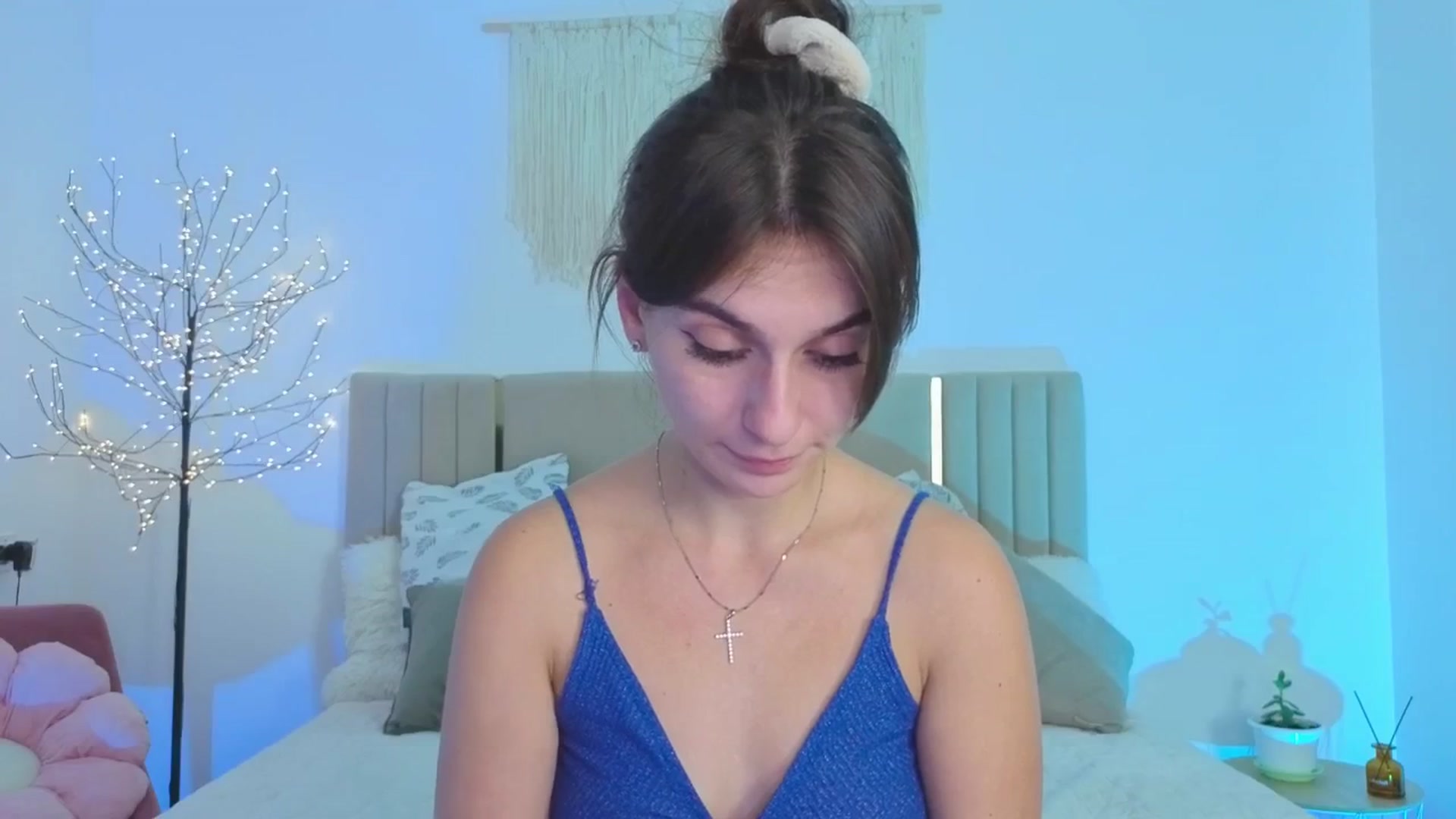 Gallery image thumbnail from M1ss_arina's myfreecams stream on, 11/23/2025, 02:55 image 9 of 20