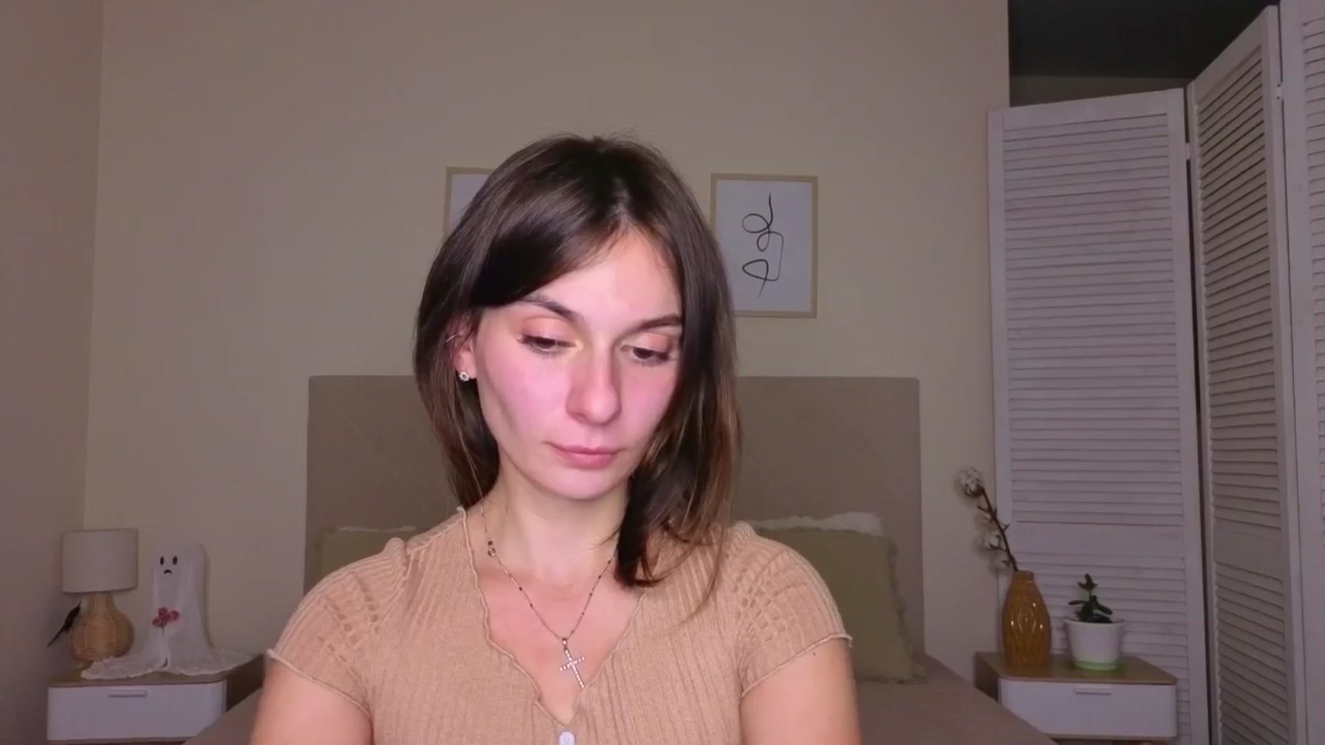 Gallery image thumbnail from M1ss_arina's myfreecams stream on, 11/25/2025, 08:39 image 20 of 20