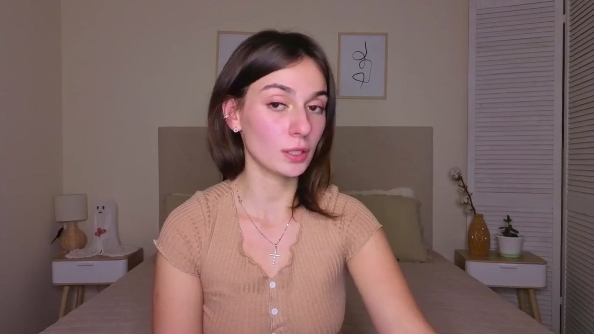 Gallery image thumbnail from M1ss_arina's myfreecams stream on, 11/25/2025, 08:39 image 16 of 20