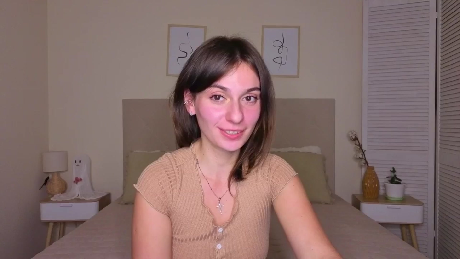 Gallery image thumbnail from M1ss_arina's myfreecams stream on, 11/25/2025, 08:39 image 12 of 20