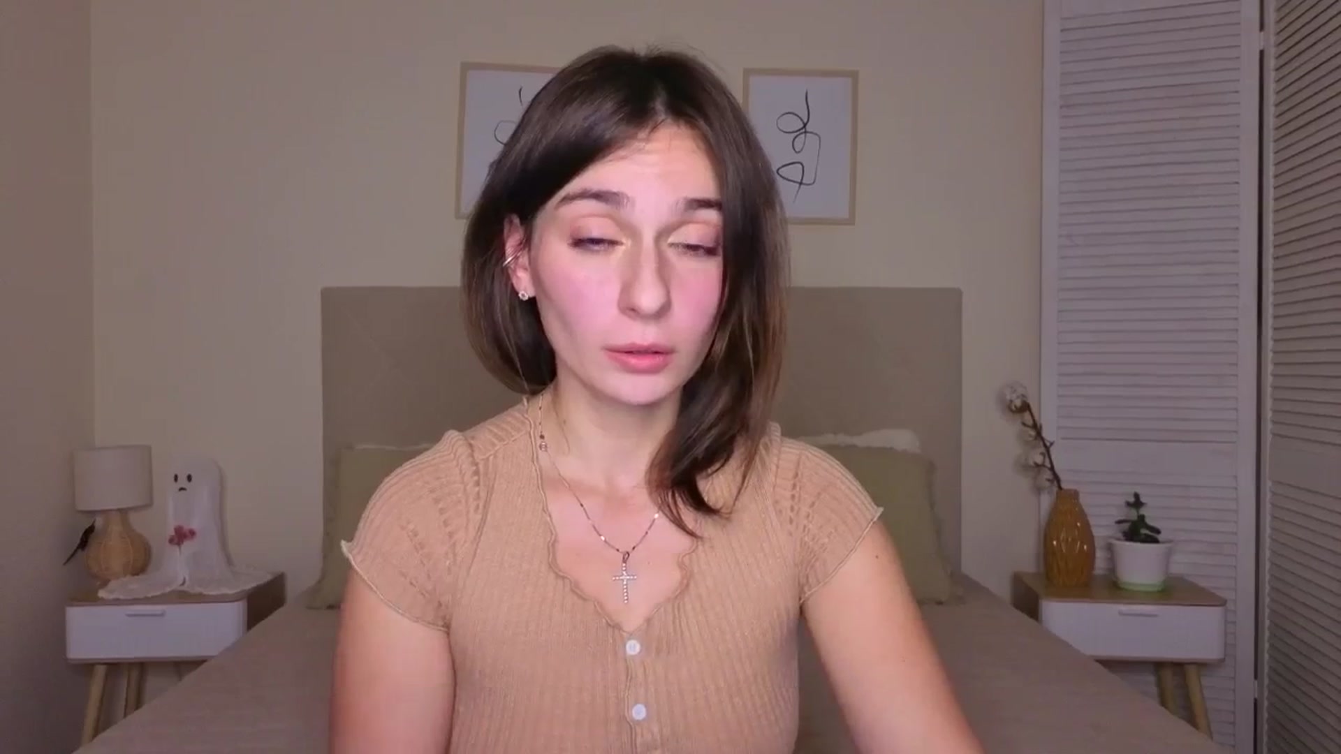 Gallery image thumbnail from M1ss_arina's myfreecams stream on, 11/25/2025, 08:39 image 7 of 20
