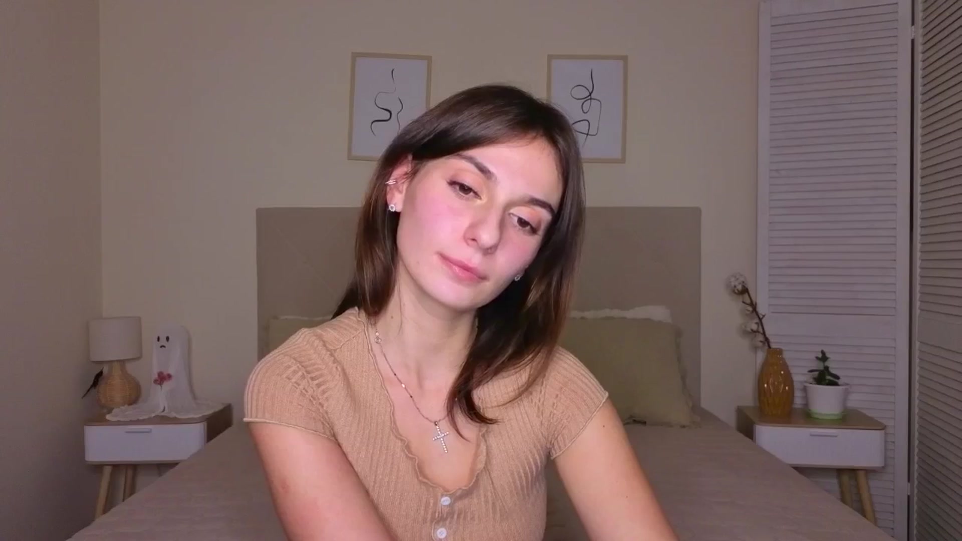 Gallery image thumbnail from M1ss_arina's myfreecams stream on, 11/25/2025, 08:39 image 10 of 20