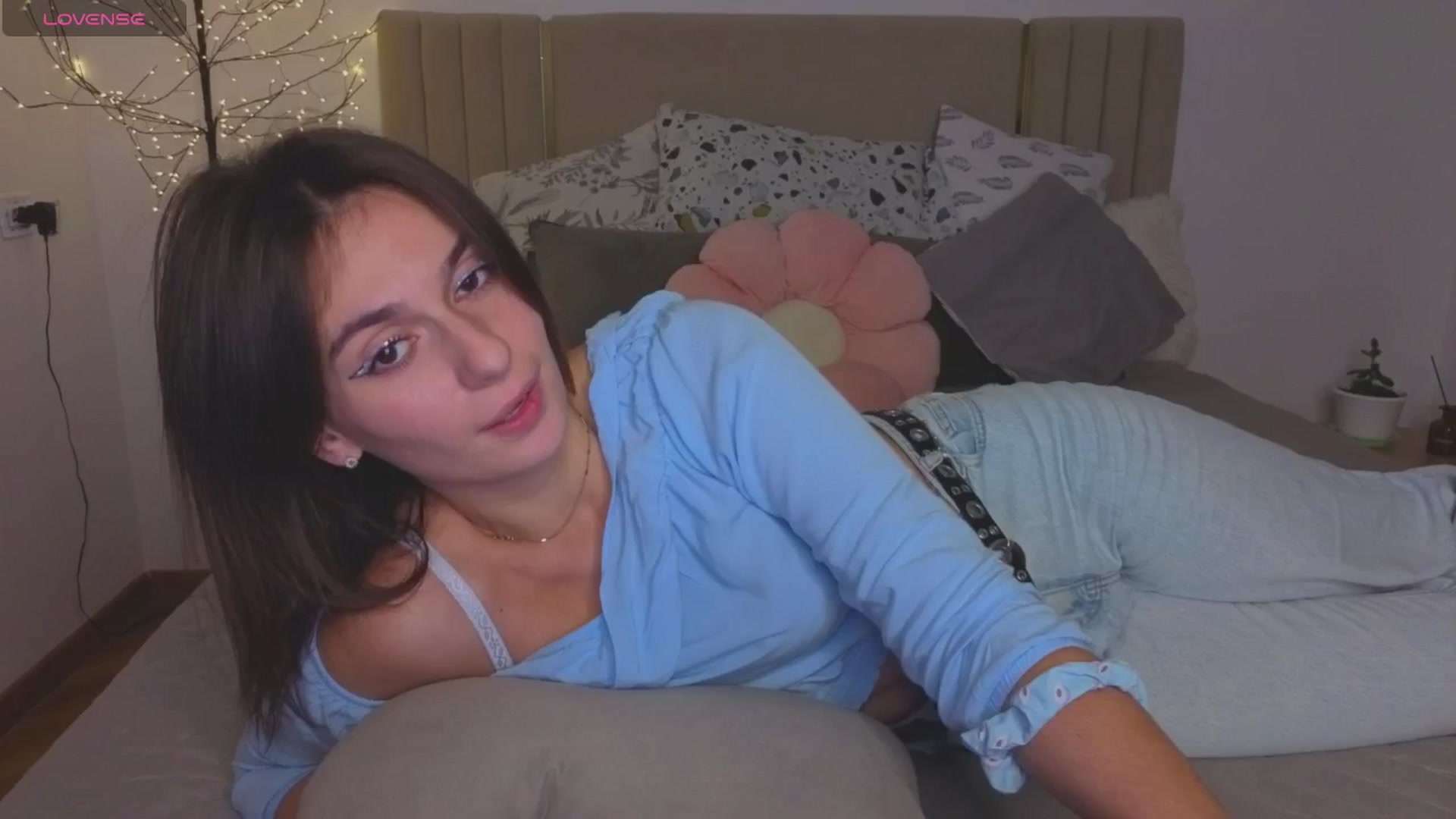 Gallery image thumbnail from M1ss_arina's myfreecams stream on, 12/03/2025, 23:05 image 13 of 20
