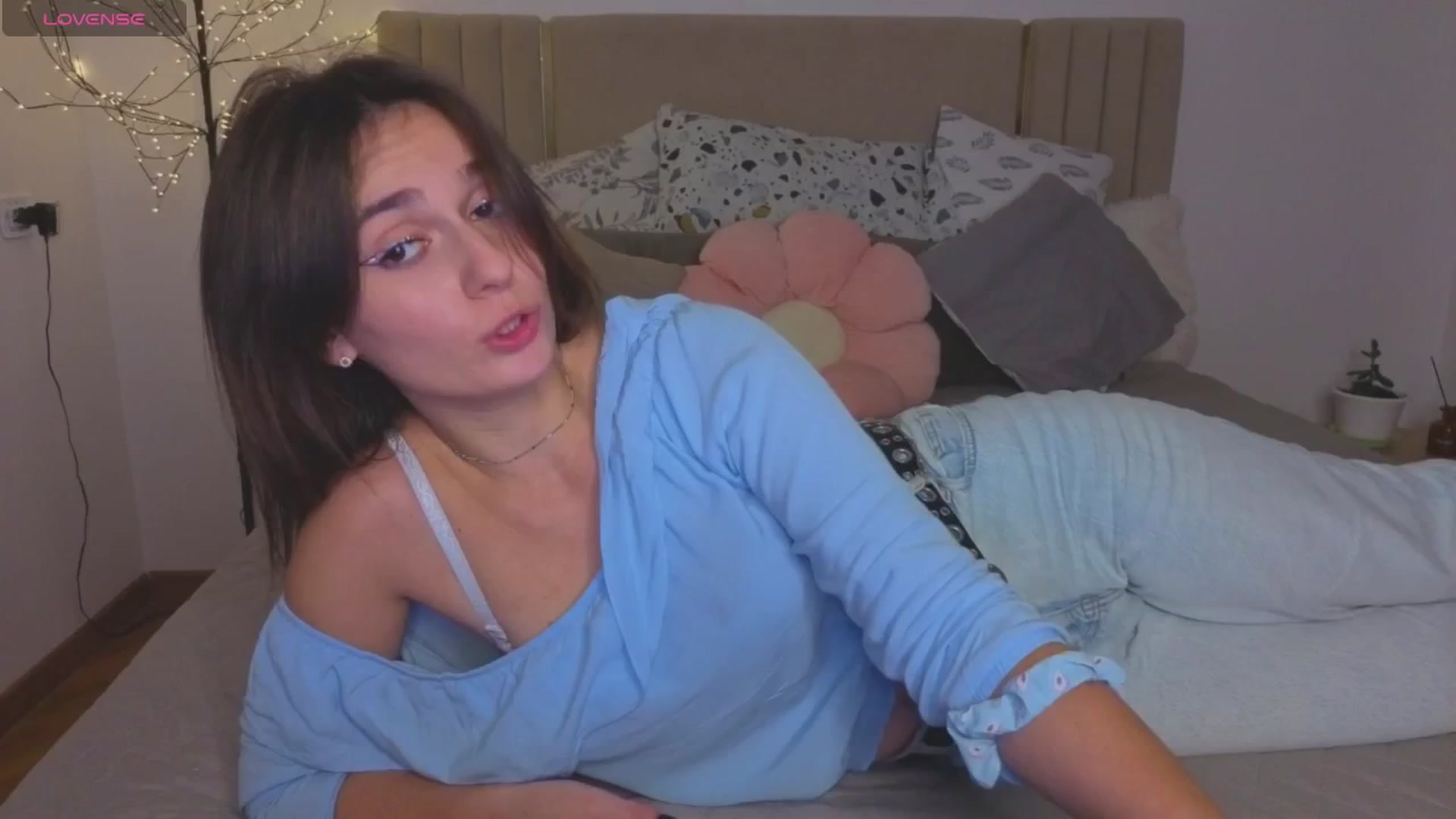 Gallery image thumbnail from M1ss_arina's myfreecams stream on, 12/03/2025, 23:05 image 10 of 20