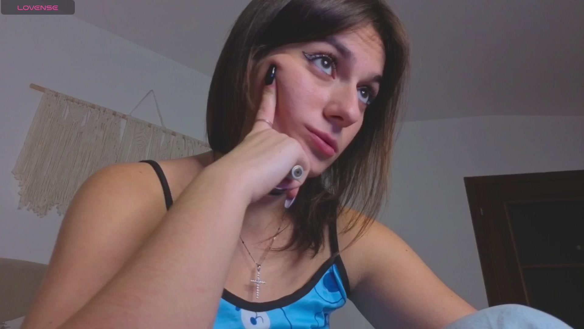Gallery image thumbnail from M1ss_arina's myfreecams stream on, 12/04/2025, 24:08 image 16 of 20