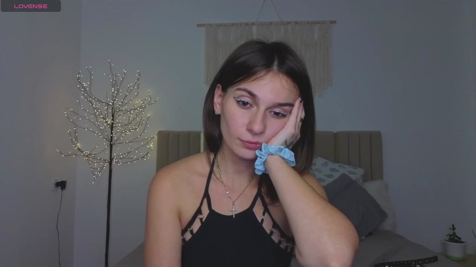 Gallery image thumbnail from M1ss_arina's myfreecams stream on, 12/04/2025, 02:11 image 2 of 20