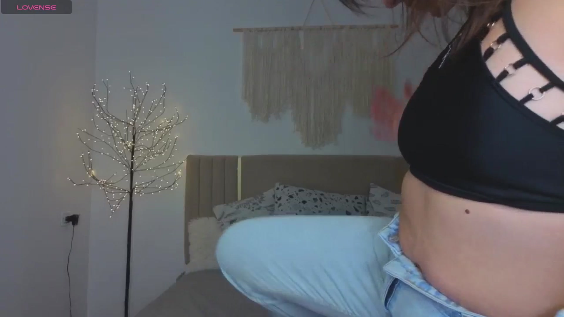 Gallery image thumbnail from M1ss_arina's myfreecams stream on, 12/04/2025, 02:11 image 11 of 20