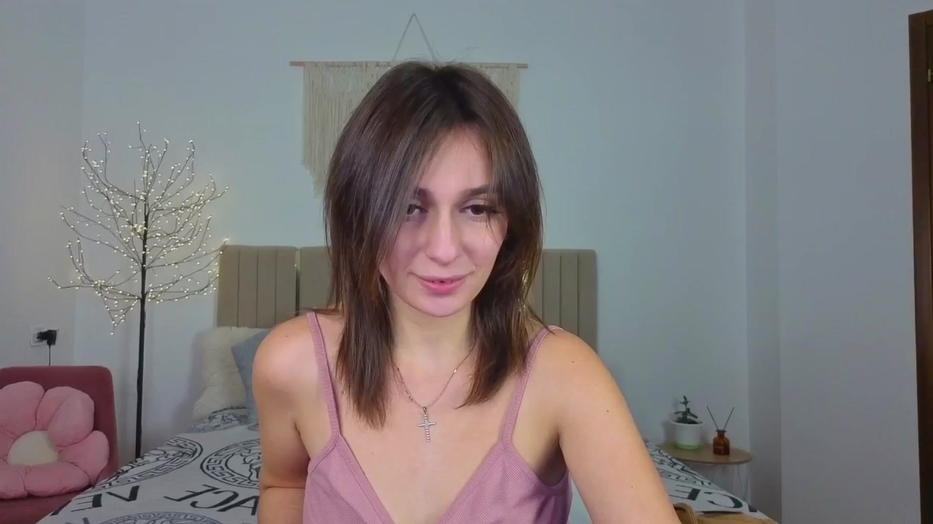 Gallery image thumbnail from M1ss_arina's myfreecams stream on, 12/08/2025, 01:44 image 9 of 20