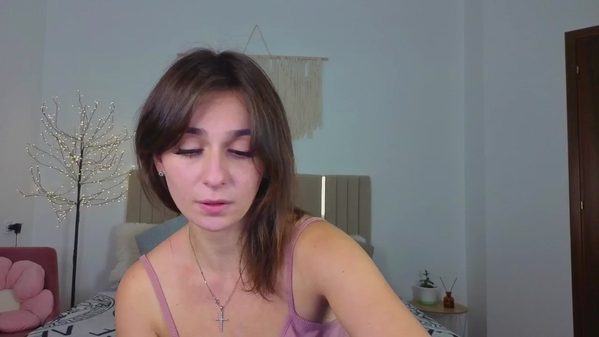 Gallery image thumbnail from M1ss_arina's myfreecams stream on, 12/08/2025, 01:44 image 8 of 20