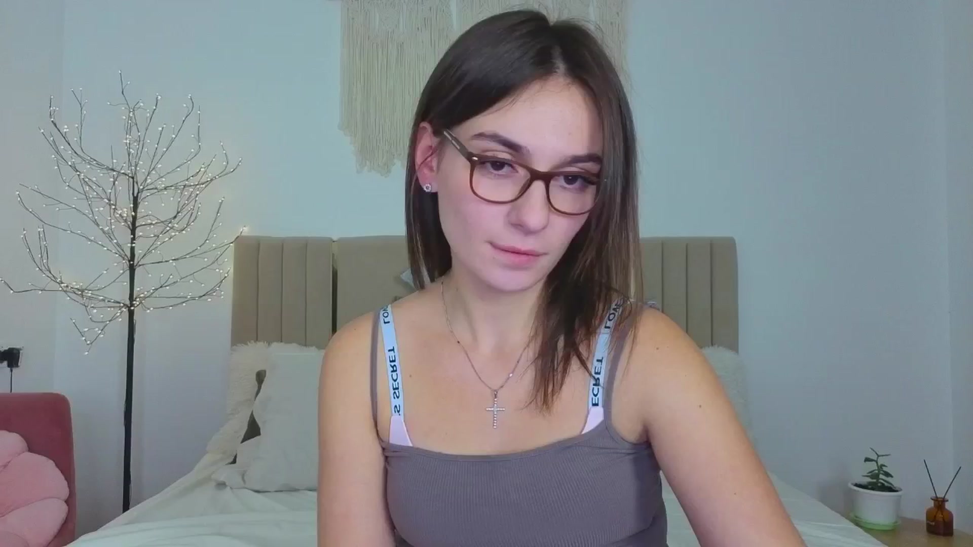 Gallery image thumbnail from M1ss_arina's myfreecams stream on, 12/11/2025, 23:33 image 4 of 20