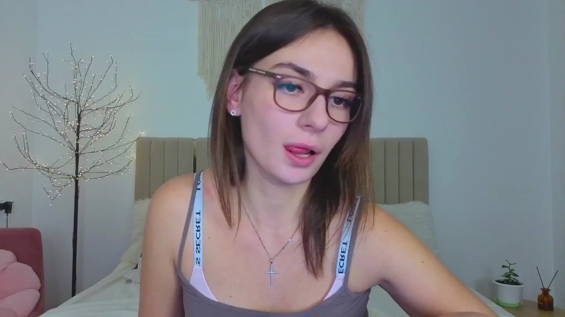 Gallery image thumbnail from M1ss_arina's myfreecams stream on, 12/11/2025, 23:33 image 10 of 20