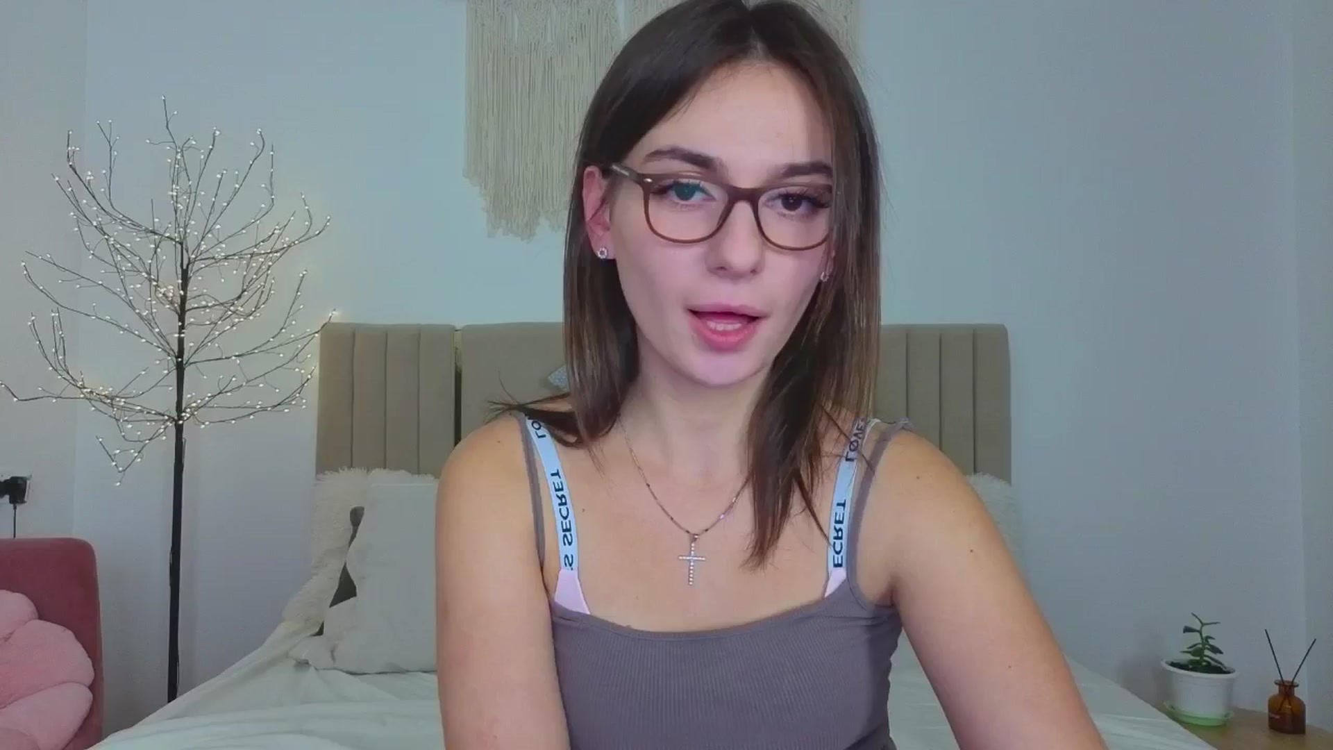 Gallery image thumbnail from M1ss_arina's myfreecams stream on, 12/11/2025, 23:33 image 3 of 20