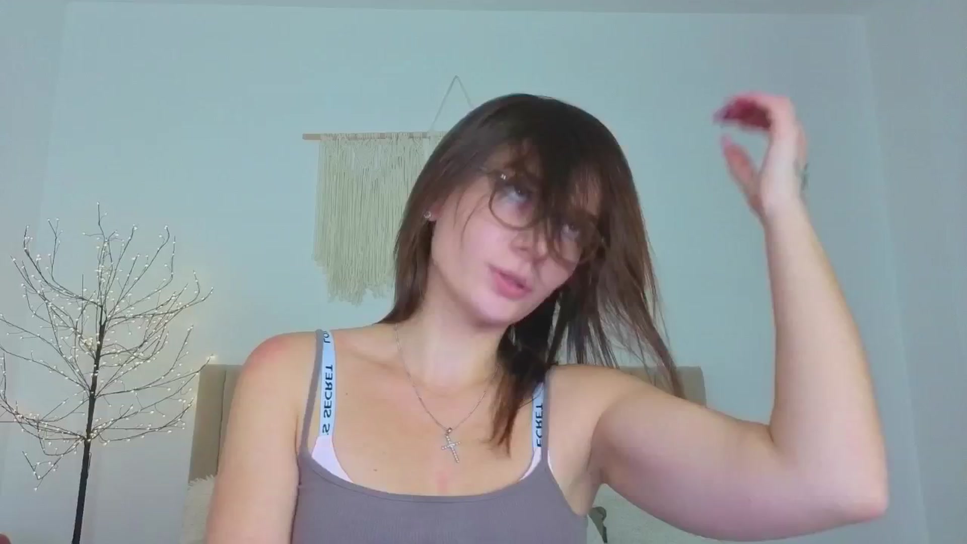 Gallery image thumbnail from M1ss_arina's myfreecams stream on, 12/11/2025, 23:33 image 18 of 20