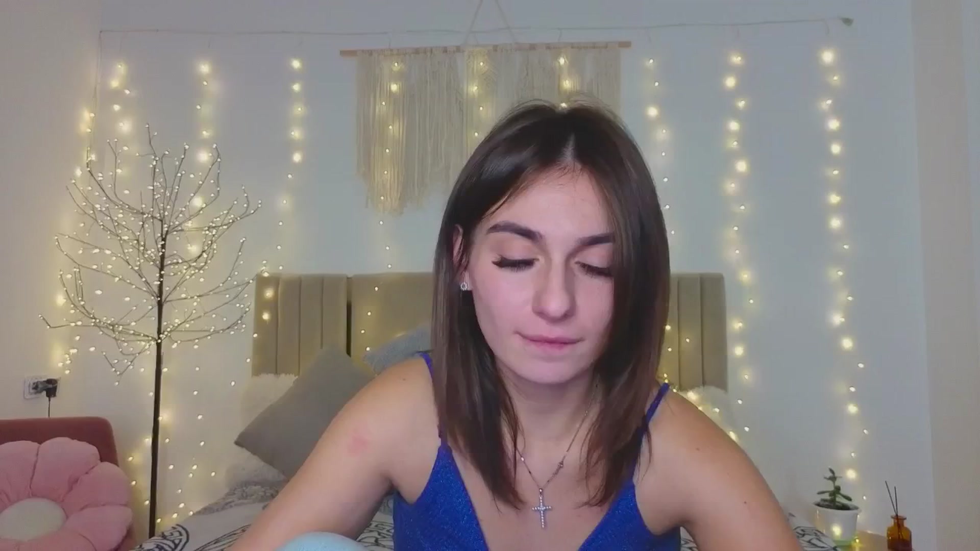 Gallery image thumbnail from M1ss_arina's myfreecams stream on, 12/14/2025, 01:04 image 7 of 20