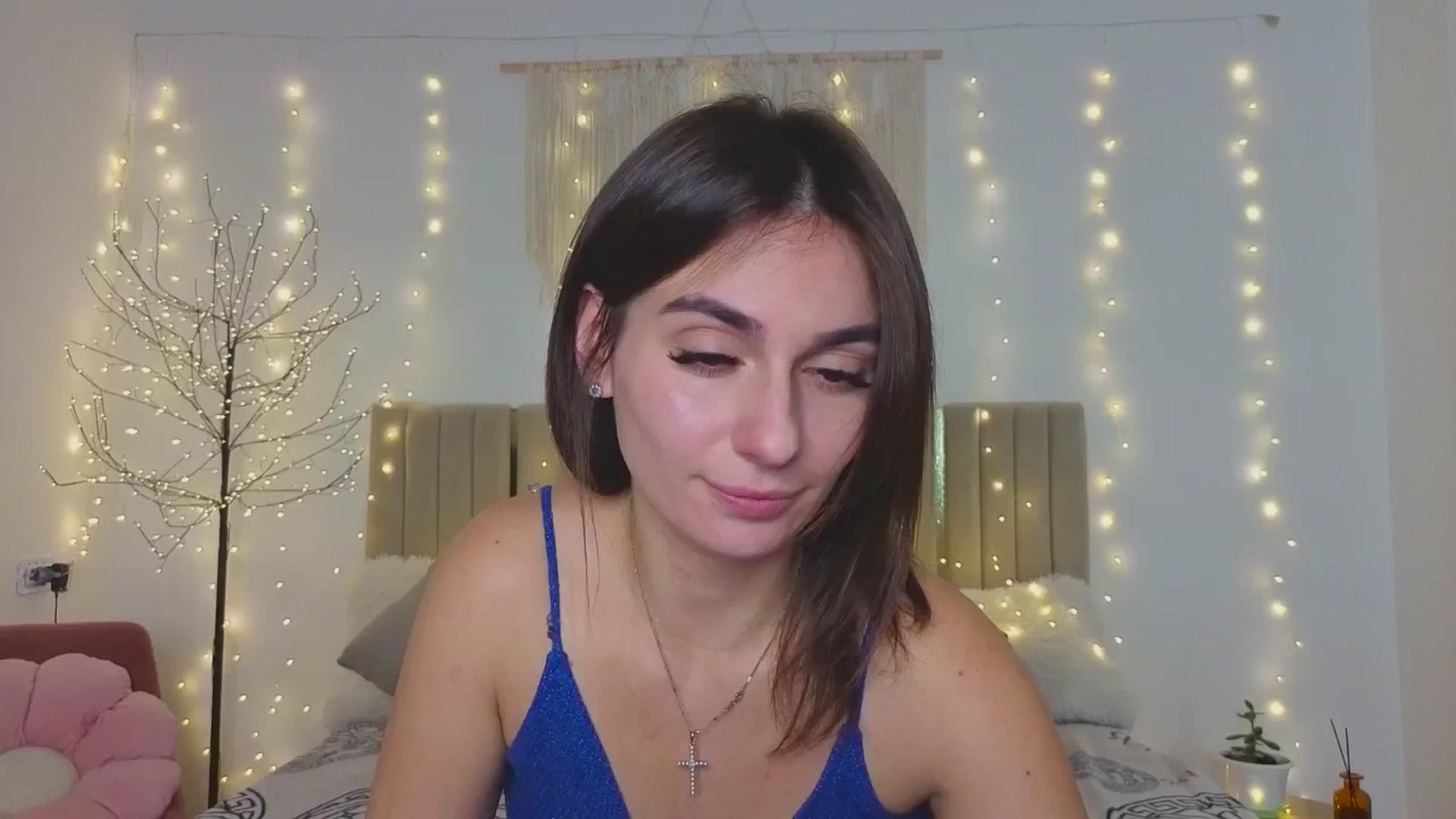 Gallery image thumbnail from M1ss_arina's myfreecams stream on, 12/14/2025, 01:04 image 9 of 20