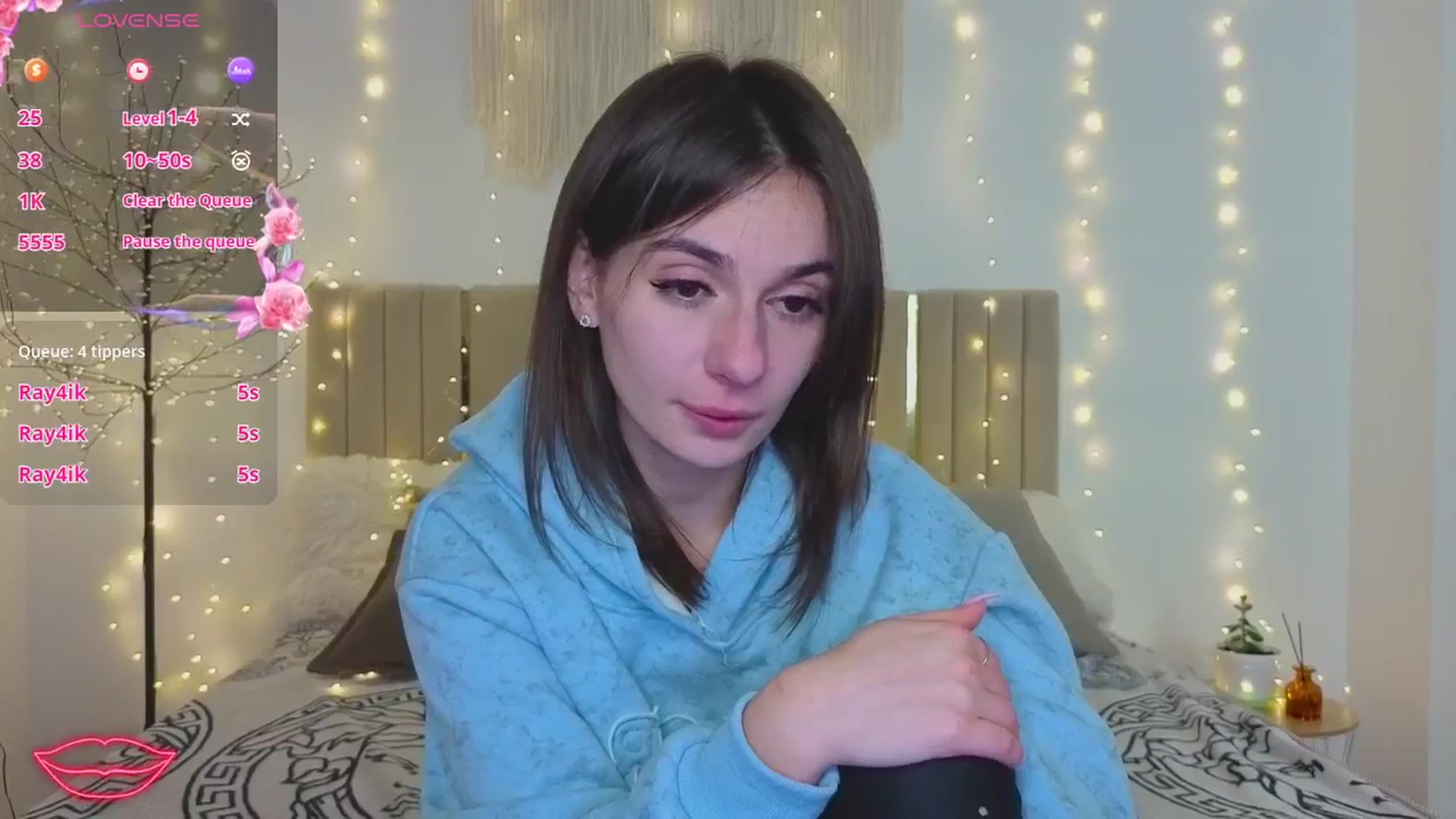 Gallery image thumbnail from M1ss_arina's myfreecams stream on, 12/18/2025, 04:37 image 3 of 20