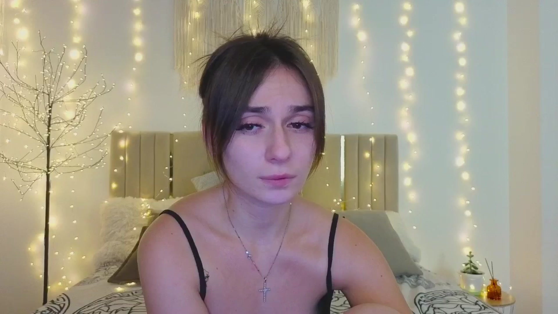 Gallery image thumbnail from M1ss_arina's myfreecams stream on, 12/18/2025, 04:37 image 20 of 20