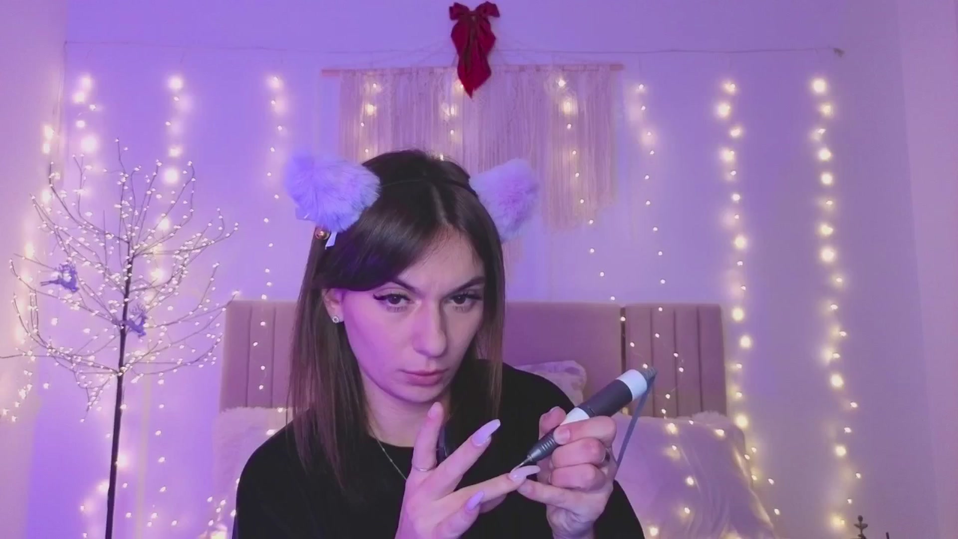 Gallery image thumbnail from M1ss_arina's myfreecams stream on, 12/19/2025, 23:48 image 4 of 20
