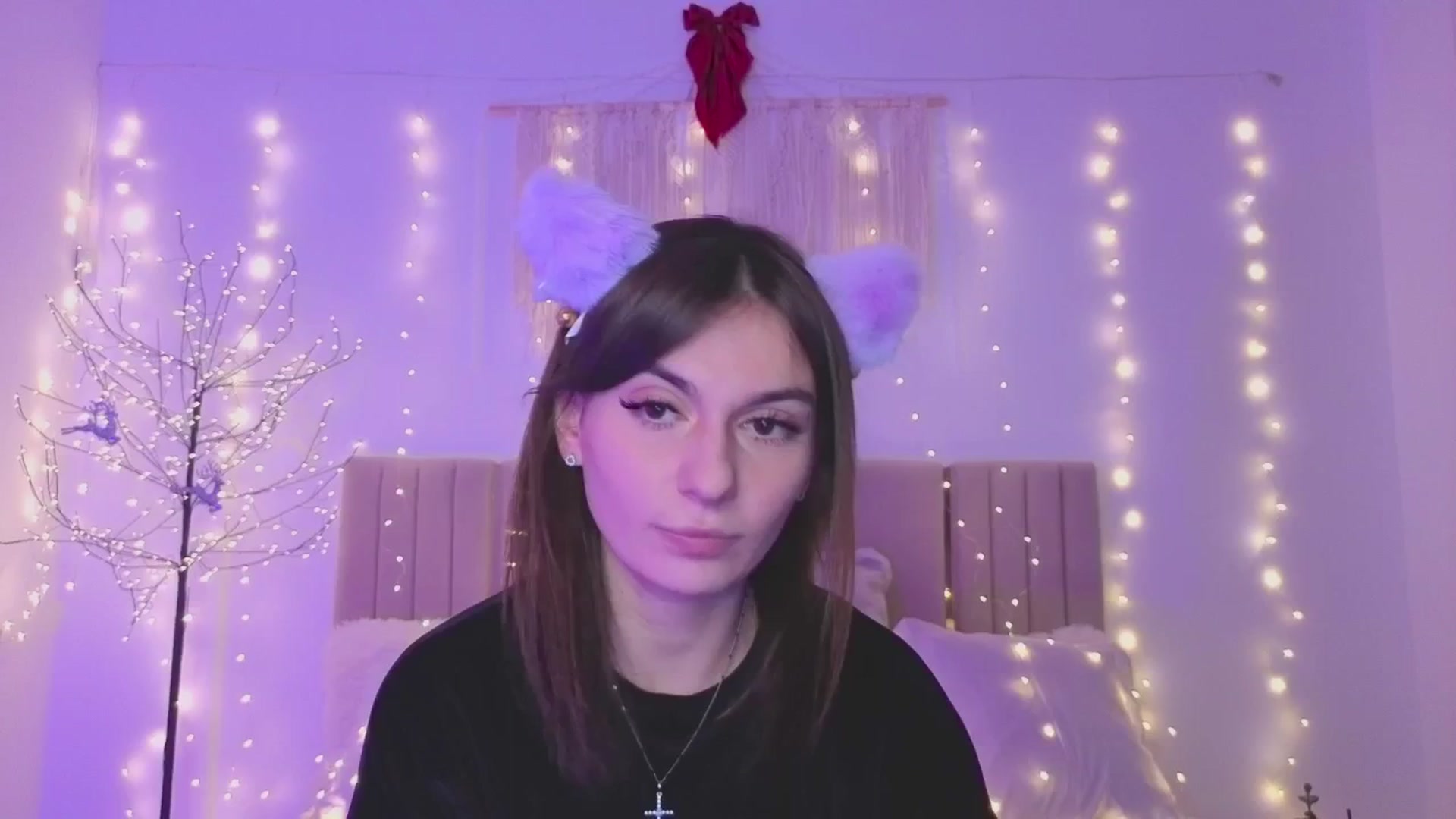 Gallery image thumbnail from M1ss_arina's myfreecams stream on, 12/19/2025, 23:48 image 3 of 20