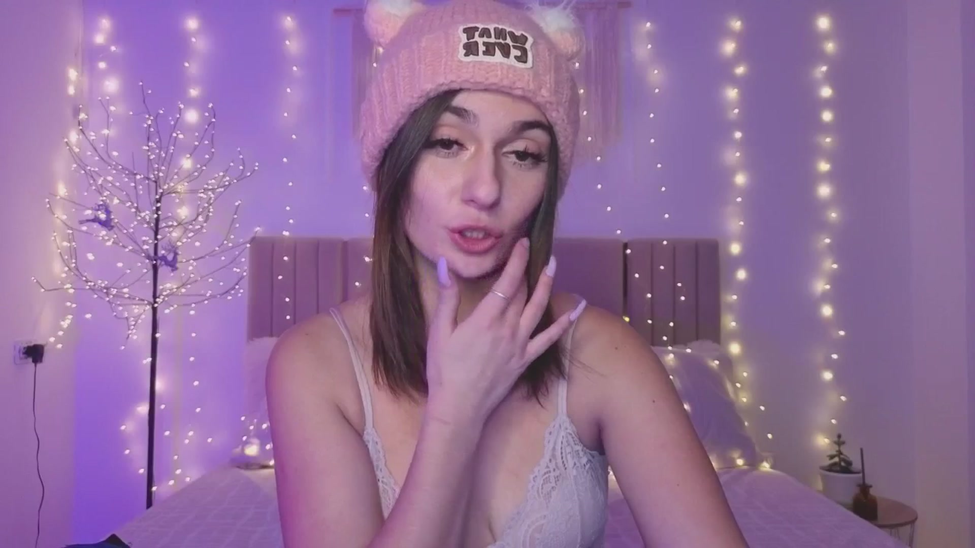 Gallery image thumbnail from M1ss_arina's myfreecams stream on, 12/20/2025, 01:03 image 20 of 20