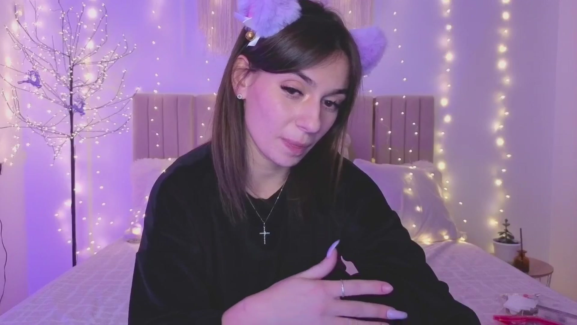 Gallery image thumbnail from M1ss_arina's myfreecams stream on, 12/20/2025, 01:03 image 5 of 20