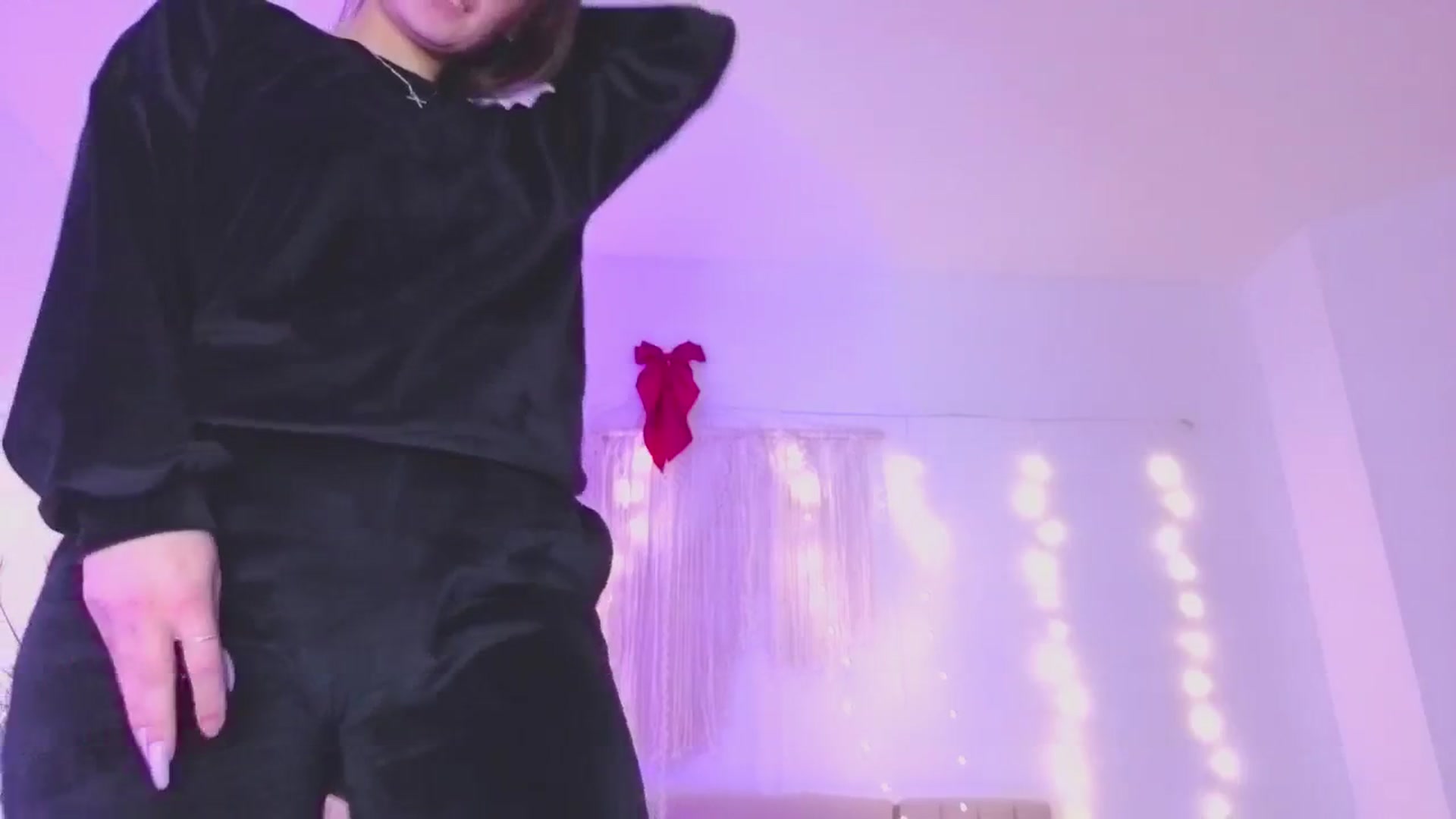 Gallery image thumbnail from M1ss_arina's myfreecams stream on, 12/20/2025, 01:03 image 13 of 20