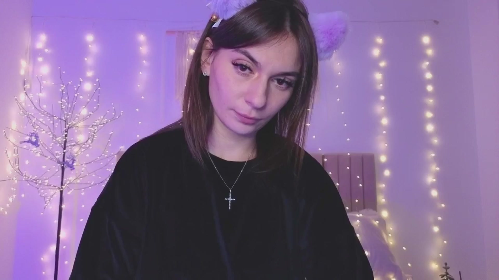 Gallery image thumbnail from M1ss_arina's myfreecams stream on, 12/20/2025, 01:03 image 3 of 20