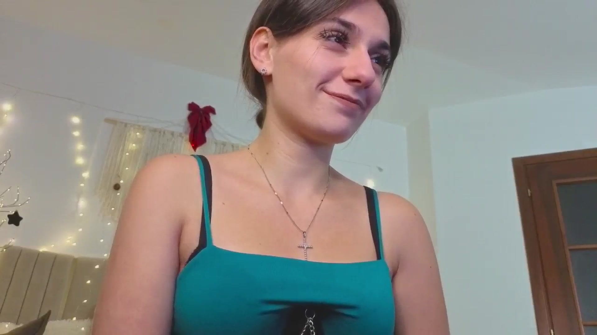 Gallery image thumbnail from M1ss_arina's myfreecams stream on, 12/21/2025, 01:36 image 4 of 20