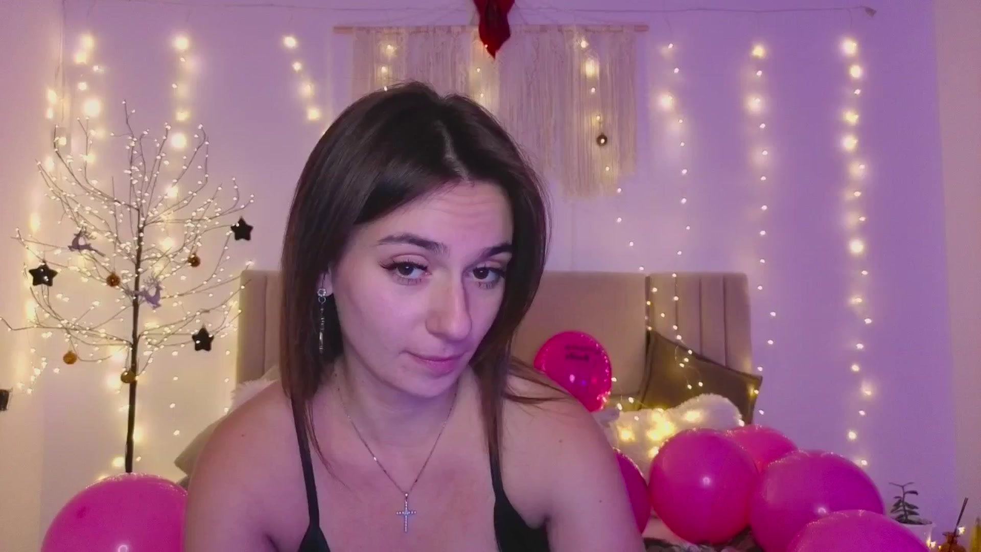 Gallery image thumbnail from M1ss_arina's myfreecams stream on, 12/24/2025, 24:06 image 3 of 20