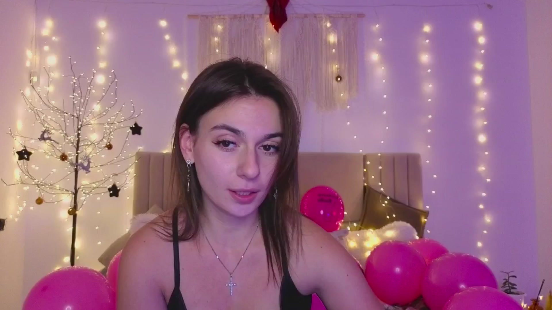 Gallery image thumbnail from M1ss_arina's myfreecams stream on, 12/24/2025, 24:06 image 6 of 20