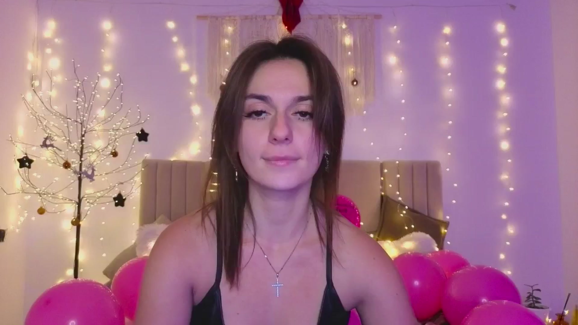 Gallery image thumbnail from M1ss_arina's myfreecams stream on, 12/24/2025, 24:06 image 1 of 20
