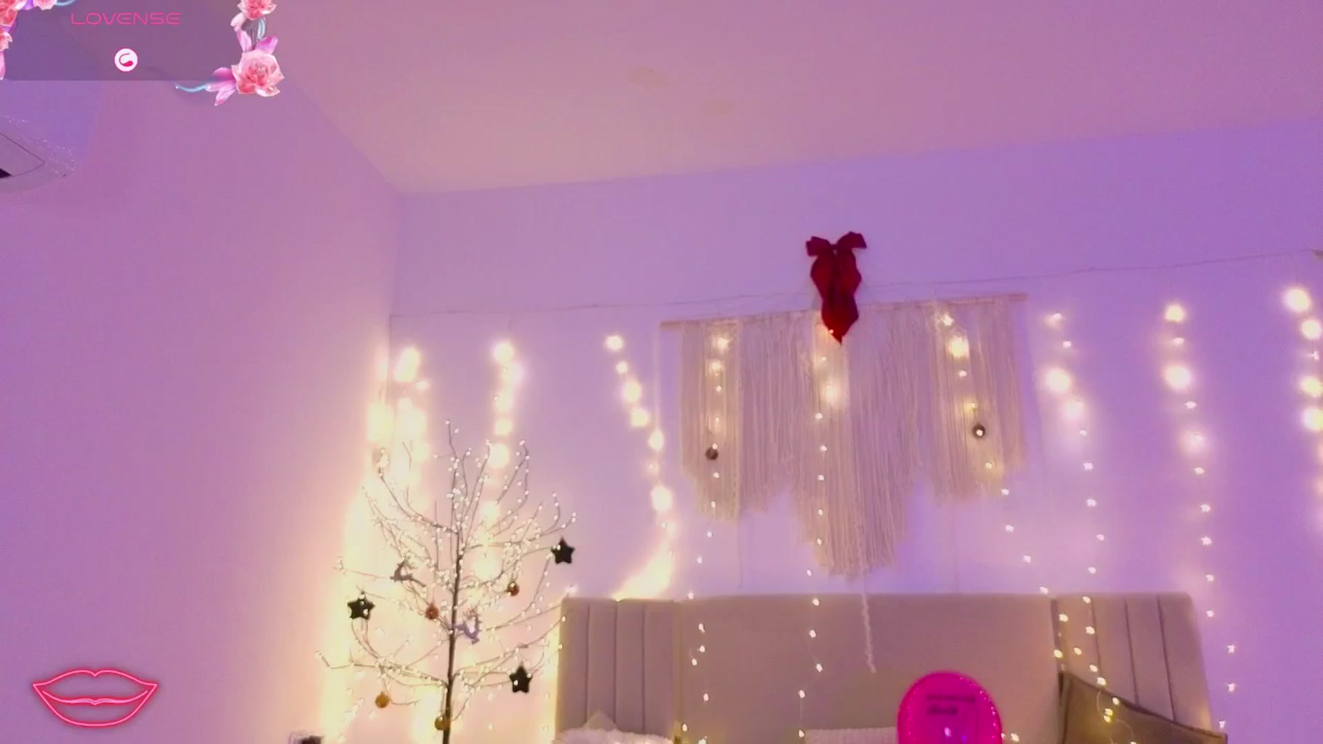 Gallery image thumbnail from M1ss_arina's myfreecams stream on, 12/24/2025, 02:02 image 1 of 20