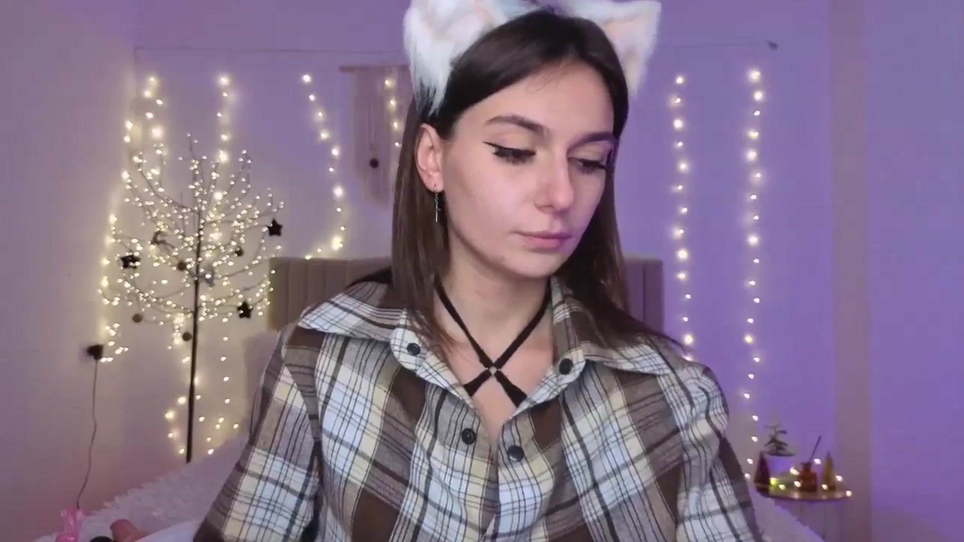 Gallery image thumbnail from M1ss_arina's myfreecams stream on, 12/27/2025, 23:29 image 3 of 20