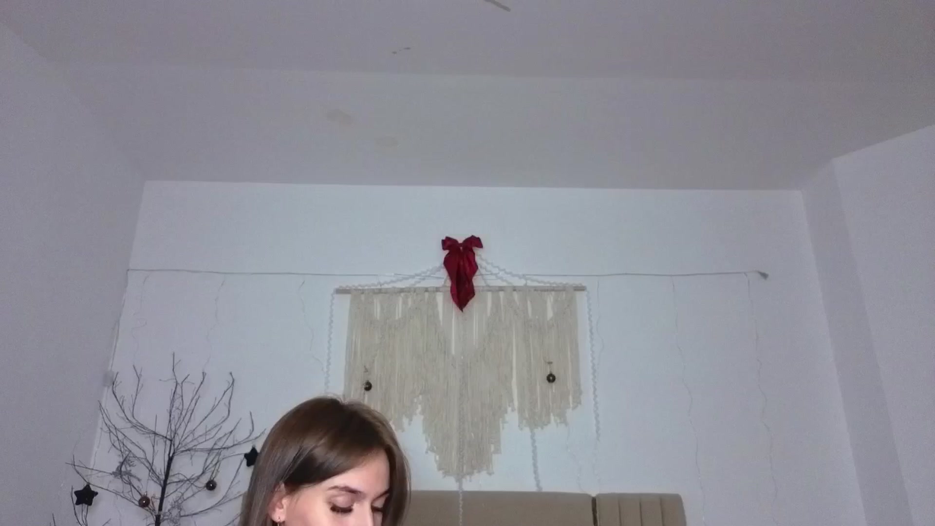 Gallery image thumbnail from M1ss_arina's myfreecams stream on, 12/31/2025, 01:31 image 1 of 20