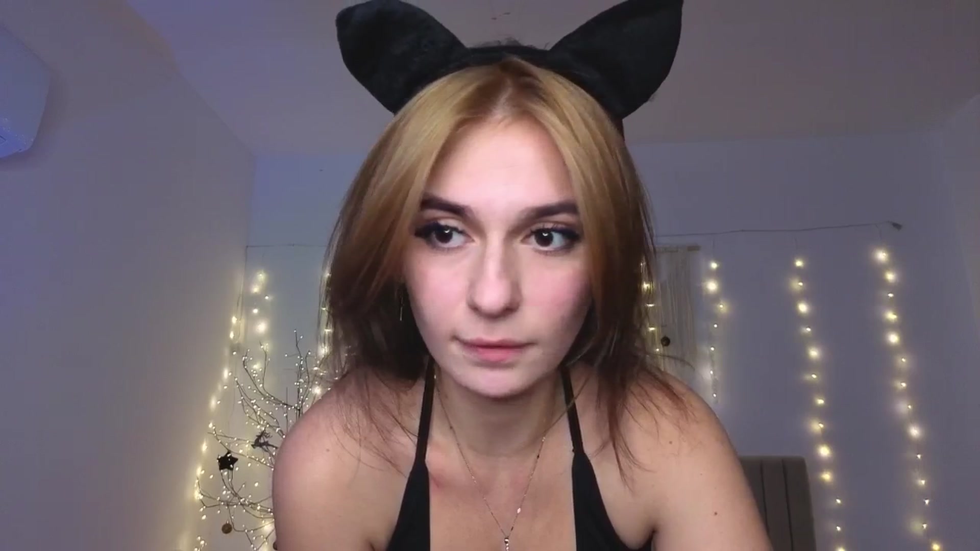 Gallery image thumbnail from M1ss_arina's myfreecams stream on, 01/04/2026, 24:24 image 15 of 20
