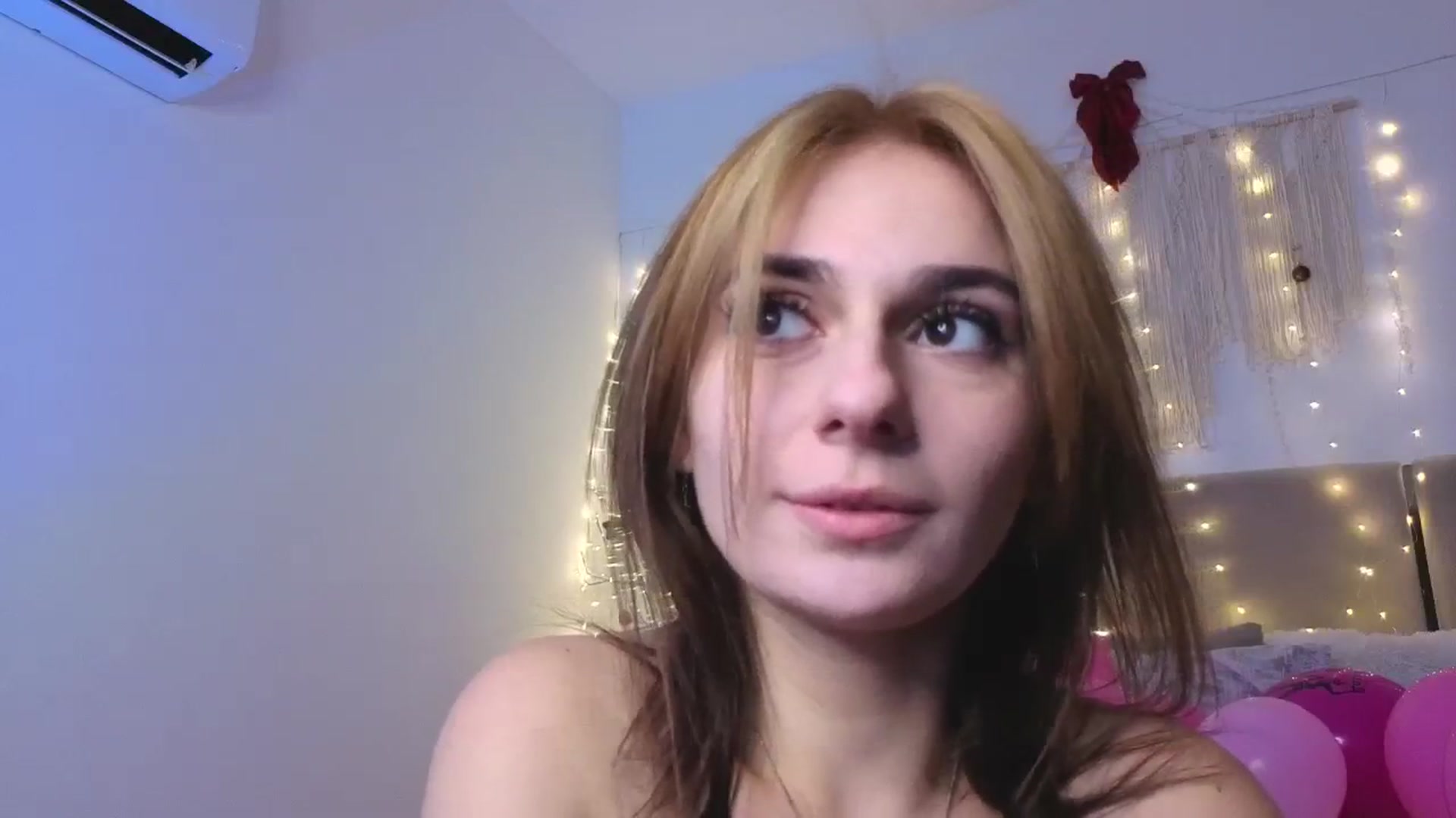 Gallery image thumbnail from M1ss_arina's myfreecams stream on, 01/04/2026, 24:24 image 5 of 20