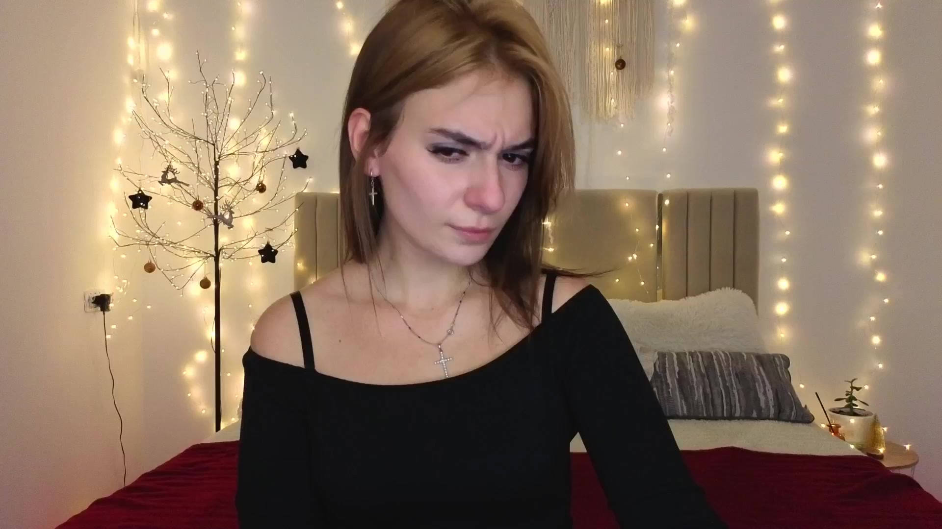 Gallery image thumbnail from M1ss_arina's myfreecams stream on, 01/05/2026, 24:02 image 9 of 20