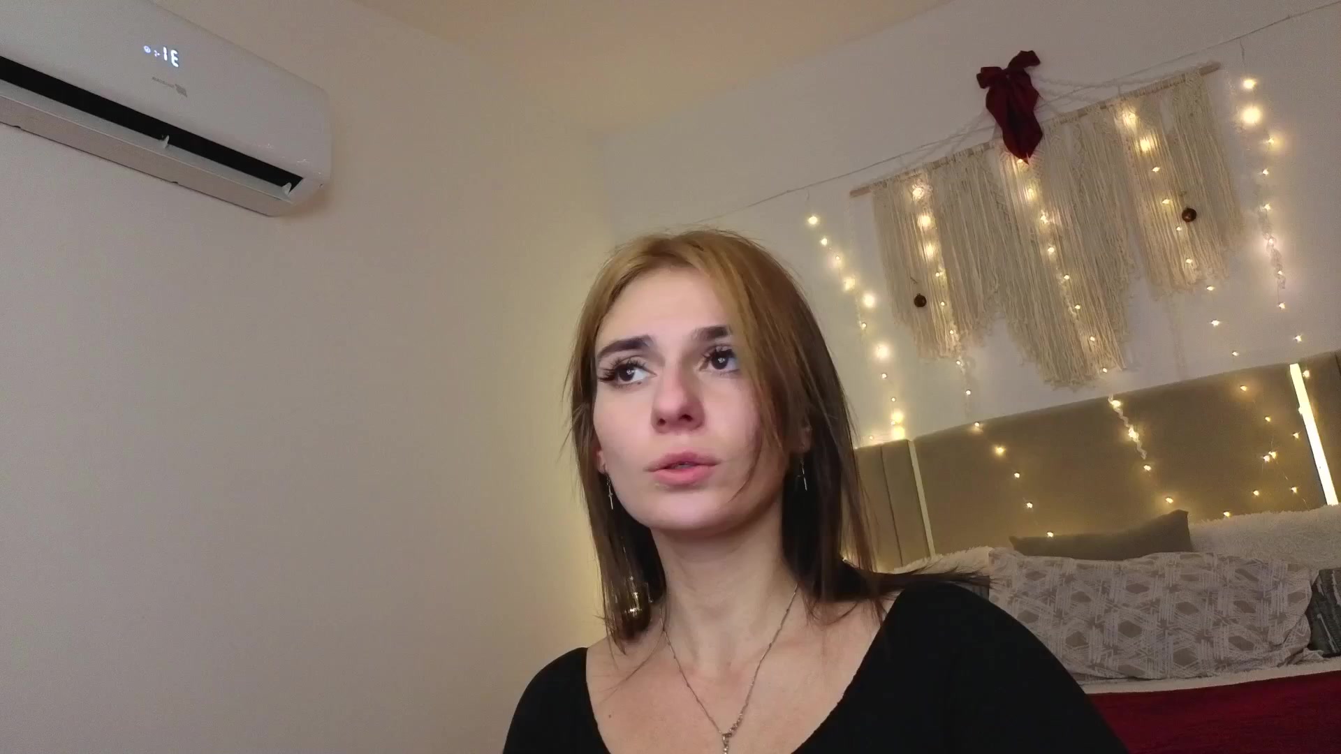 Gallery image thumbnail from M1ss_arina's myfreecams stream on, 01/05/2026, 24:02 image 5 of 20
