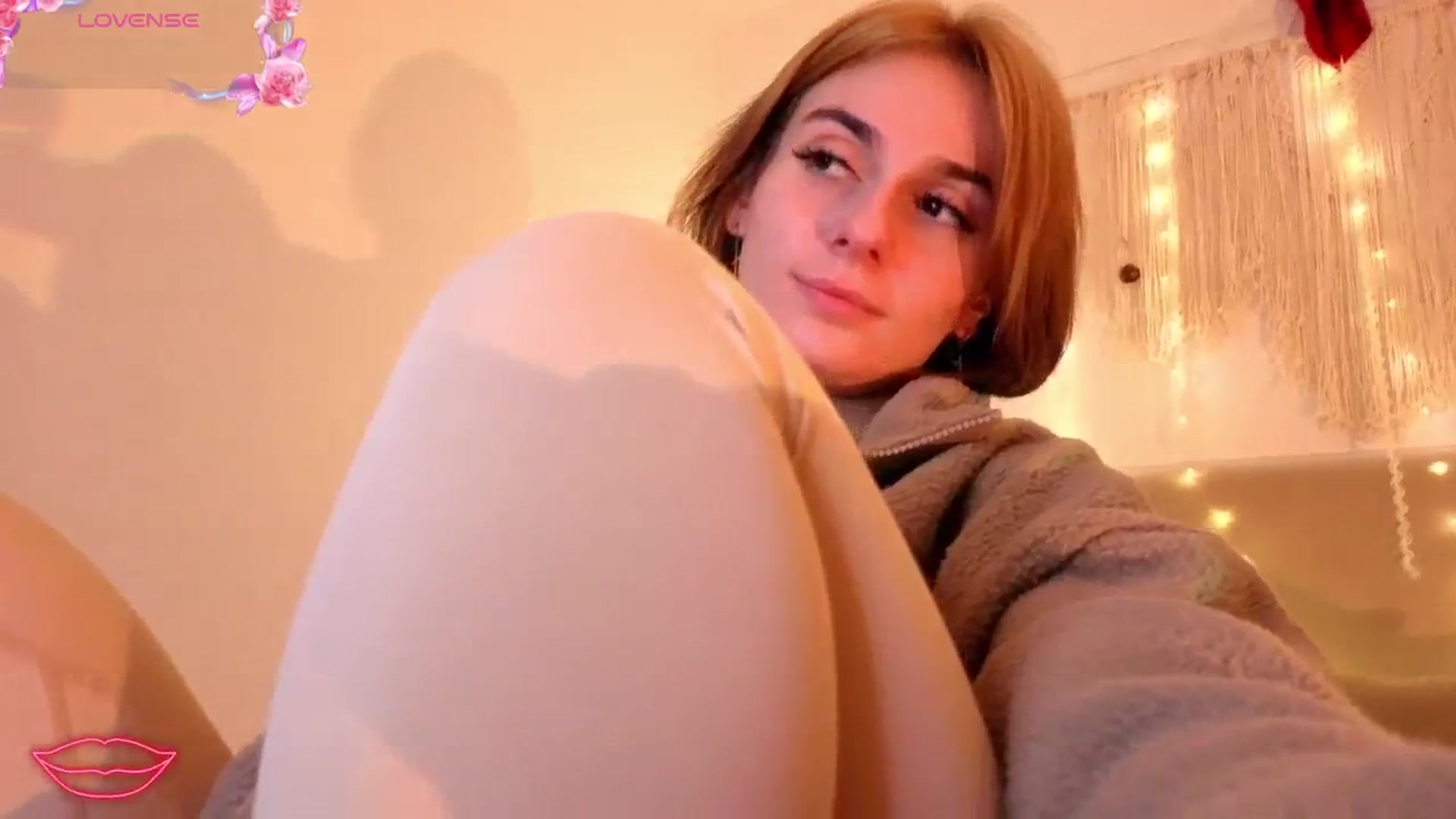 Gallery image thumbnail from M1ss_arina's myfreecams stream on, 01/06/2026, 02:10 image 17 of 20