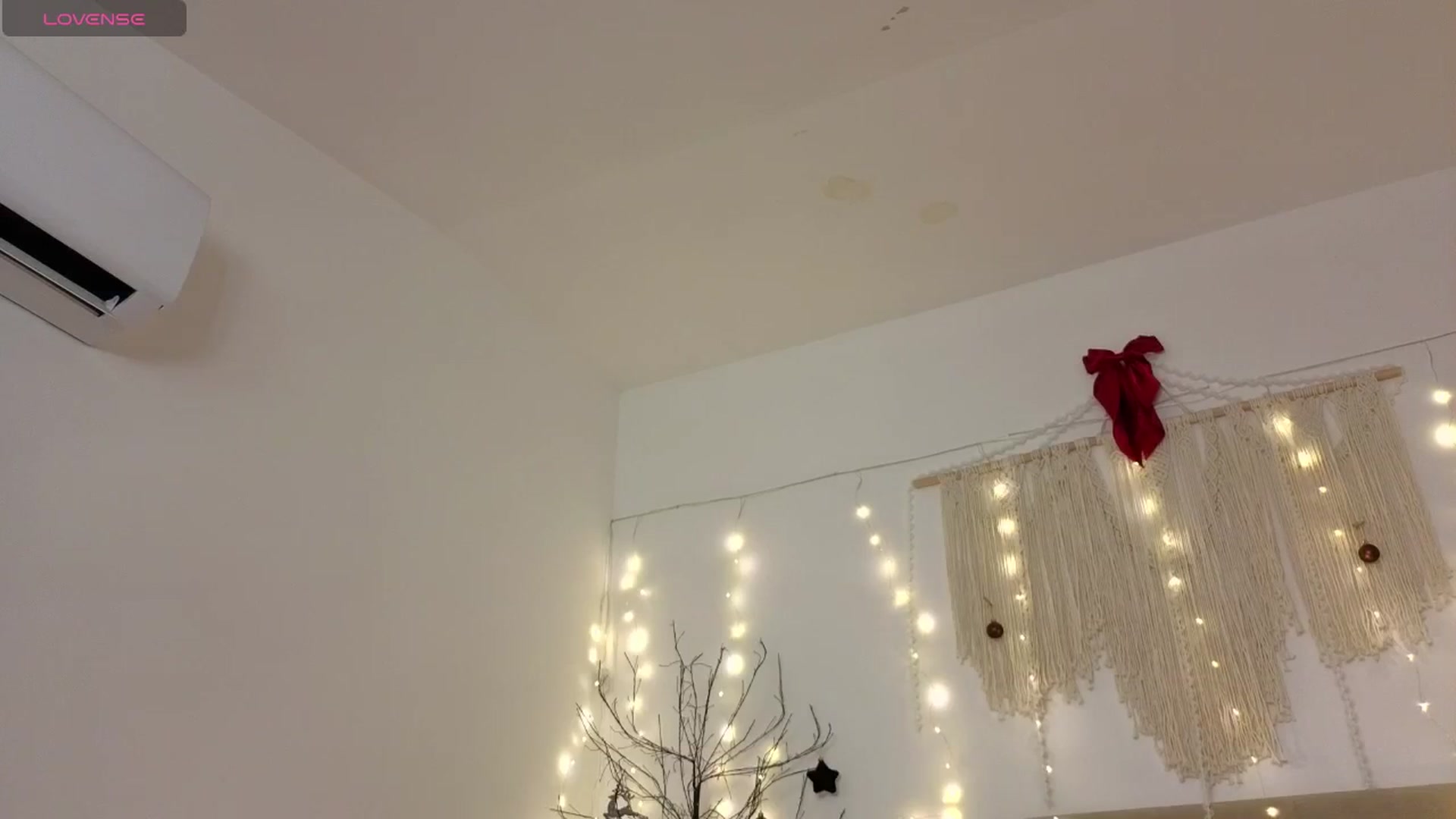 Gallery image thumbnail from M1ss_arina's myfreecams stream on, 01/07/2026, 24:48 image 13 of 20
