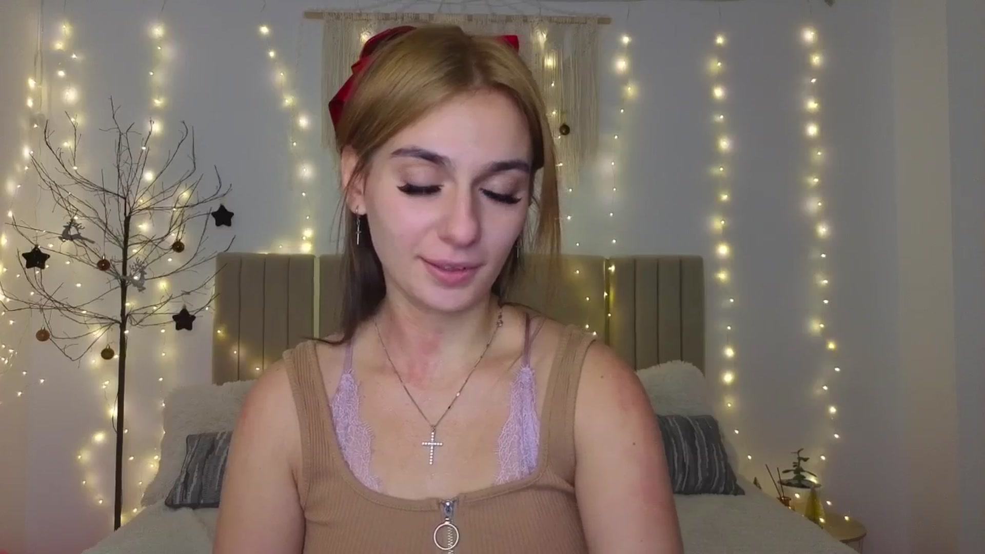Gallery image thumbnail from M1ss_arina's myfreecams stream on, 01/08/2026, 22:41 image 12 of 20